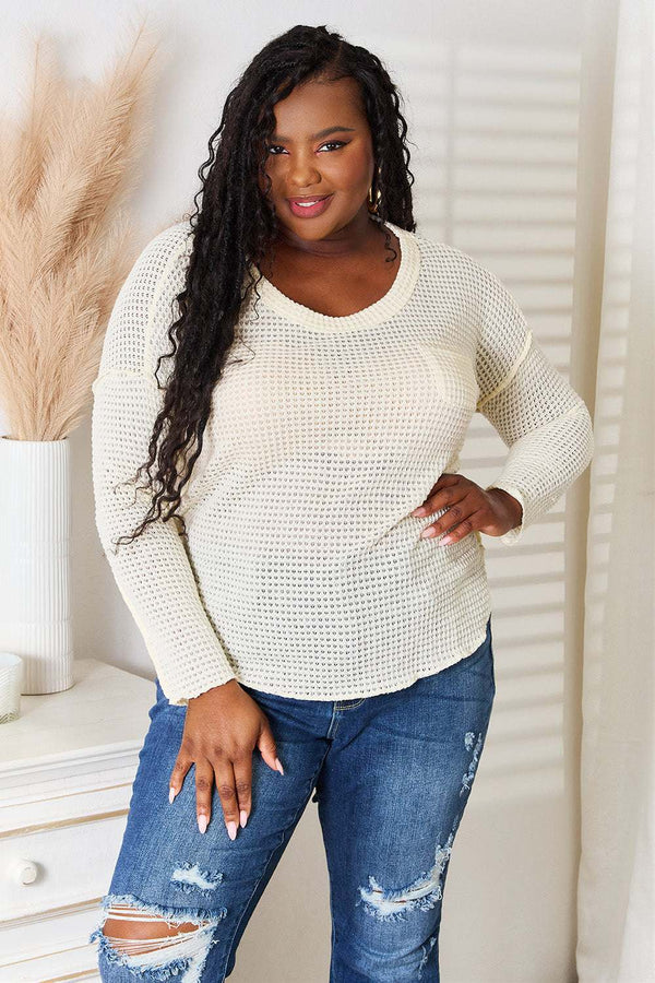 Culture Code scoop neck top with patch pocket, modeled on a plus-size model, showcasing a cozy and elegant style.