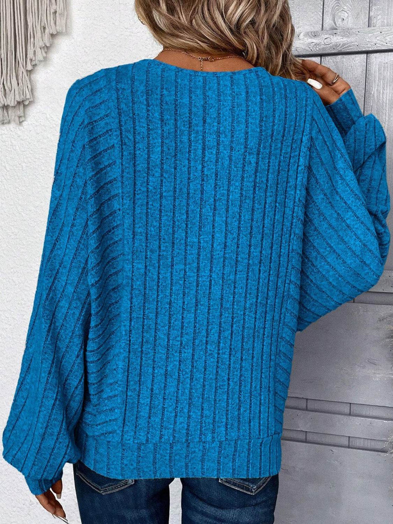 Plus size blue round neck batwing sleeve t-shirt, slightly stretchy.