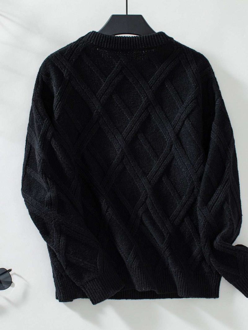 Geometric round neck long sleeve sweater with a chic pattern.