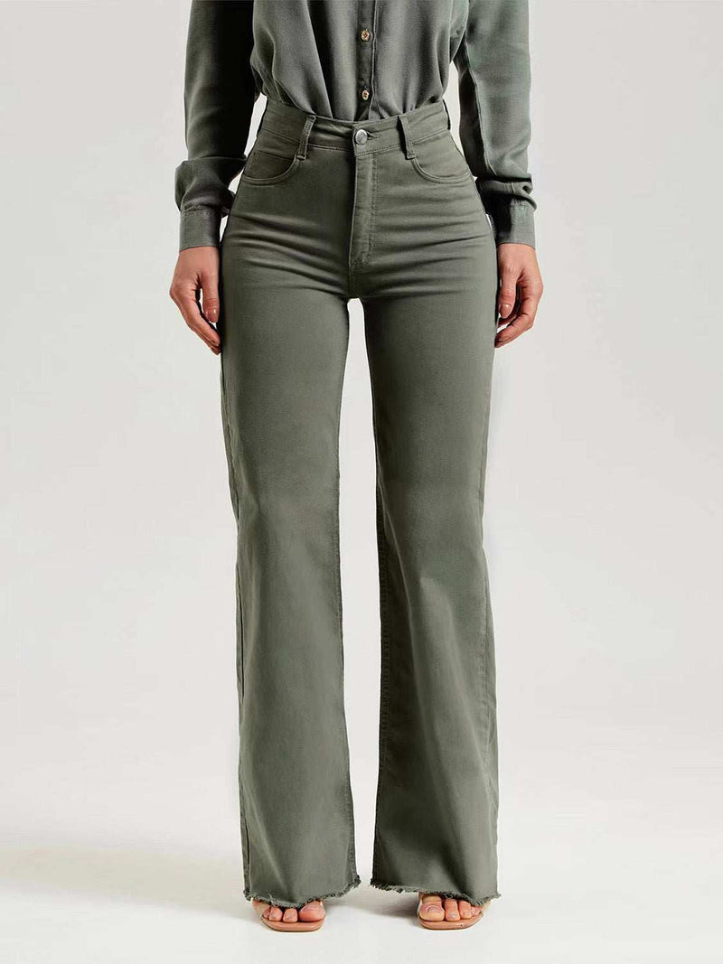 Buttoned raw hem jeans with pockets, slightly stretchy, cotton-elastane blend.